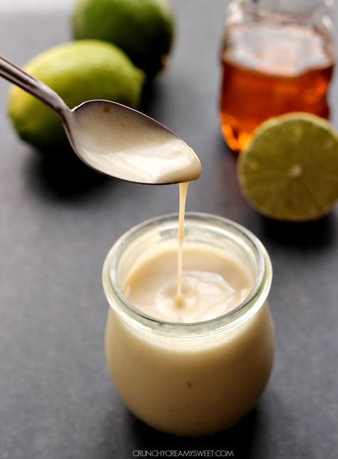 Honey Lime Dressing - one of my favorite dressings ever! You can make it for sweet and savory salads! So easy to whip up in your blender! Honey Lime Dressing Recipe, Healthy Dressing Recipes, Cheesy Garlic Bread Recipe, Honey Lime Dressing, Salad Dressing Recipes Healthy, Dressing For Fruit Salad, Poppyseed Dressing, Savory Salads, Lime Vinaigrette