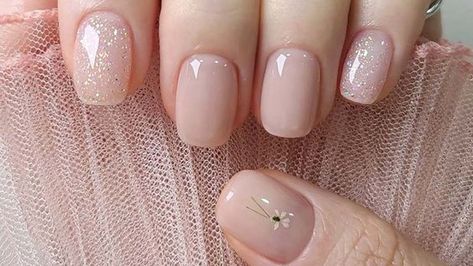 Minimal Nails Art, Unghie Nail Art, Hello Nails, Nude Nail Designs, Subtle Nails, Simple Gel Nails, Minimal Nails, Casual Nails, Work Nails