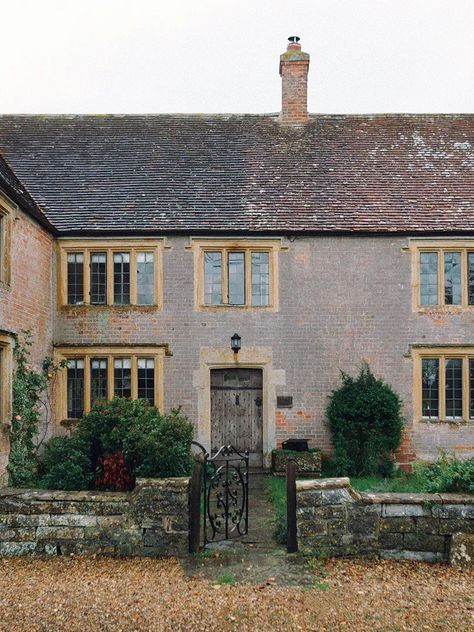 English Countryside Home, English Manor Houses, English Country Cottage, England Homes, Flagstone Flooring, Inglenook Fireplace, English Manor, Countryside House, English Country House