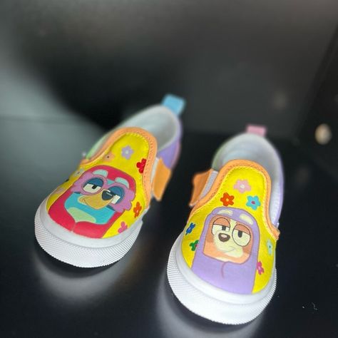 Hand painted Bluey “Grannies” never worn toddler size 7 shoes. Bluey Painted Shoes, Bluey Shoes Diy, Twoey Bluey, Bluey Shoes, Painting Clothes, Painted Shoes Diy, Bluey Party, Painted Vans, Bluey Birthday