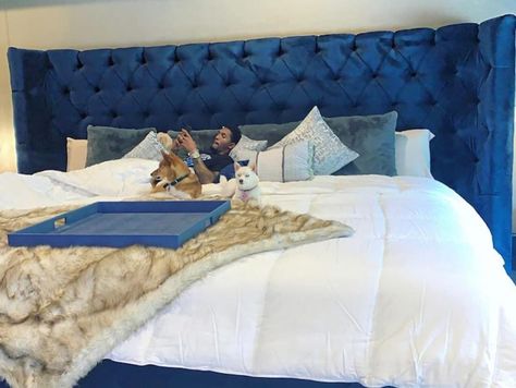 When Lou Williams Showed His Gigantic Bed With Room For 2 Girlfriends Room Ideas Aesthetic Minimalist, Minimalist Room Ideas, Biggest Bed, Room Aesthetic Minimalist, Bed Goals, Huge Bed, Decorating Room, Room Decoration Ideas, Luxury Bedroom Decor