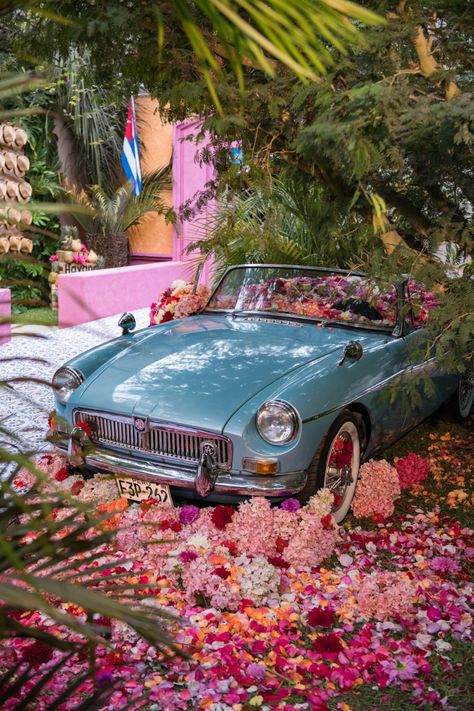 Havana Cake Ideas, Havana Cars, Cuba Music, Miami Vice Party, Havana Nights Party Theme, Havana Nights Theme, Havana Party, Latin Party, Havana Nights Party