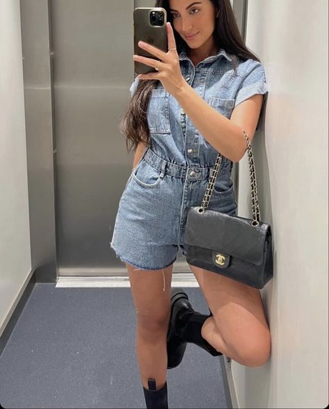 Look Festival, All Jeans, Summer Lookbook, Denim Jumpsuit, Black Jumpsuit, Winter Looks, Comfy Outfits, Denim Skirt, Fall Outfits