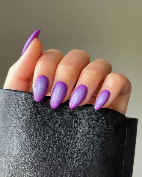 Purple Aurora Nails, Purple Nail Art Ideas, Purple Aura Nails, Mate Nails, Purple And Silver Nails, Lavender And Lilac, Light Purple Nails, Purple Glitter Nails, Aura Nails