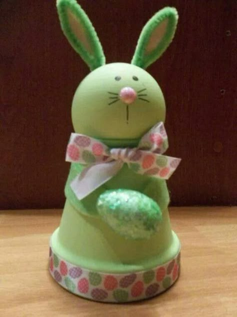 Fun Easter Crafts, Terra Cotta Pot Crafts, Pot Crafts, Flower Pot Crafts, Easter Bunny Crafts, Spring Easter Crafts, Clay Pot Crafts, Easter Projects, Easter Crafts Diy