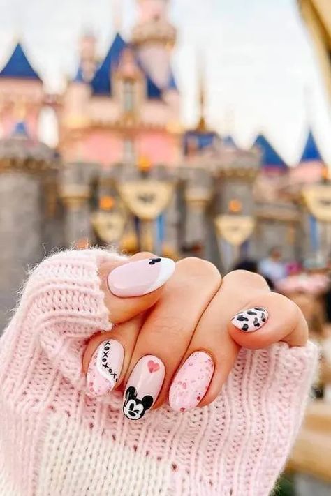 Olaf Nails, Disney World Nails, Disney Themed Nails, Disney Princess Nails, Disneyland Nails, Disney Nail Designs, Mickey Mouse Nails, Disney Inspired Nails, Disney Acrylic Nails