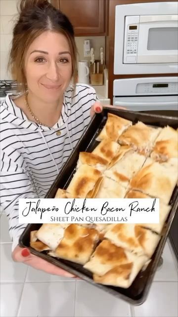 Chicken Bacon Ranch Sheet Pan Quesadillas, Chicken Bacon Ranch Sheet Pan Quesadilla, Chicken Bacon Ranch Sheet Pan Dinner, Leslie Stokes Recipes, Chicken Bacon Ranch Quesadilla, Leslie Stokes, Sheet Pan Quesadilla, Pan Quesadilla, Sheet Pan Quesadillas