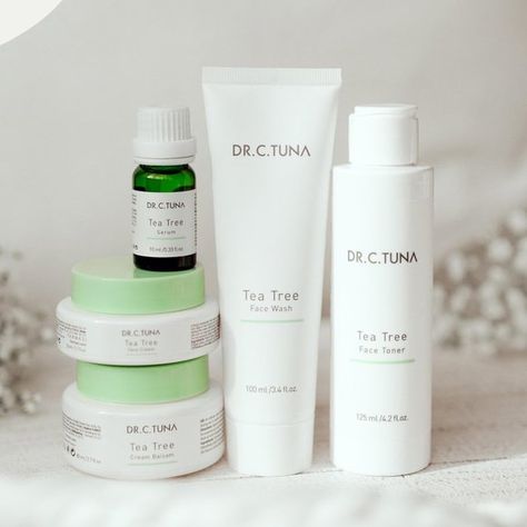 Farmasi Dr. C Tuna Tea Tree Set (Balsam, Wash, Toner, Cream, Serum) - Oily Skin Farmasi Tea Tree Line, Tea Tree Cream, Farmasi Graphics, Tea Tree Face Wash, Tree Faces, Christmas Wallpaper Backgrounds, Tee Tree, Cream Serum, Toner For Face