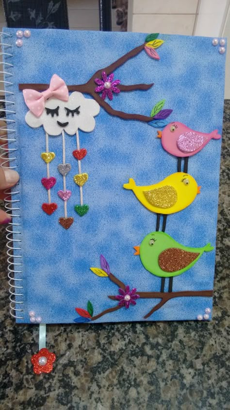 Diy Folders For School, Teachers Dairy Cover Design, Handmade Folders For School, Teacher Dairy Decorations Ideas, Folder Cover Design School, Copy Decoration Ideas School, School Register Cover Decoration Ideas, Copy Cover Decoration Ideas, Register Cover Ideas