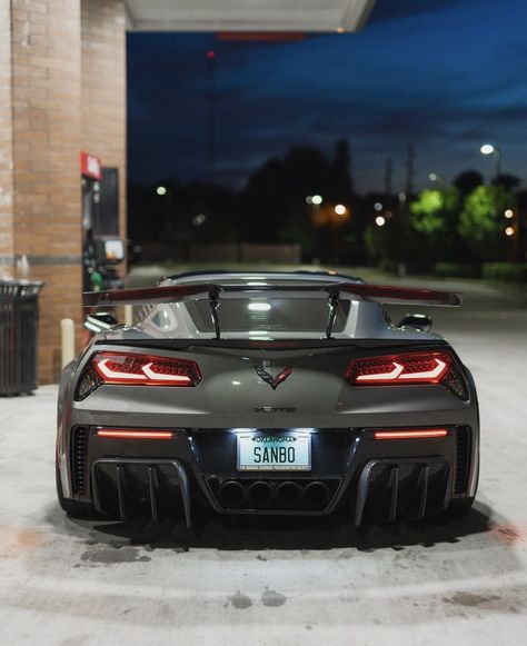 C7 Corvette Z06, Corvette C7 Wallpaper, Stingray Aesthetic, Chevrolet Corvette C7, Dropped Trucks, Corvette C6, Sports Car Wallpaper, Corvette C7, Corvette Z06