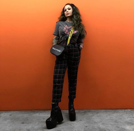 Bailey Sarian Outfit, Bailey Sarian Style, Bailey Sarian, Grunge Looks, Style Inspiration Fall, Influencers Fashion, Fashion Hacks Clothes, Alternative Outfits, Edgy Outfits