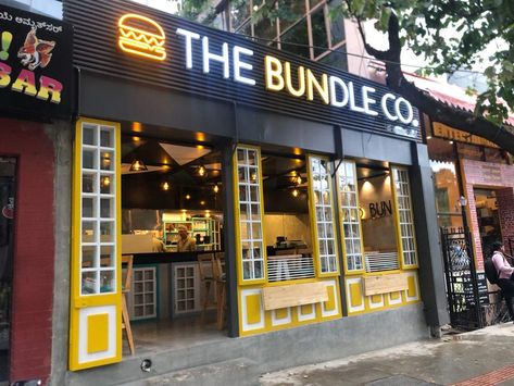 Burger Store Design, Burger Signage, Burger Restaurant Design, Burger Store, Shop Board Design, Food Signage, Street Food Design, Pops Restaurant, Resturant Design