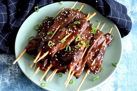 Tender, thinly sliced sirloin tip steak, grilled to perfection with a sweet glaze.  Teriyaki Steak Skewers are a great indoor or outdoor grilling option! I love steak. I almost forgot how much I loved it.  To be completely truthful, I… Teriyaki Beef Skewers, Teriyaki Skewers, Make Teriyaki Sauce, Sirloin Tip Steak, Steak Skewers, Teriyaki Steak, Grilled Beef Recipes, Ground Beef And Cabbage, Steak Kabobs