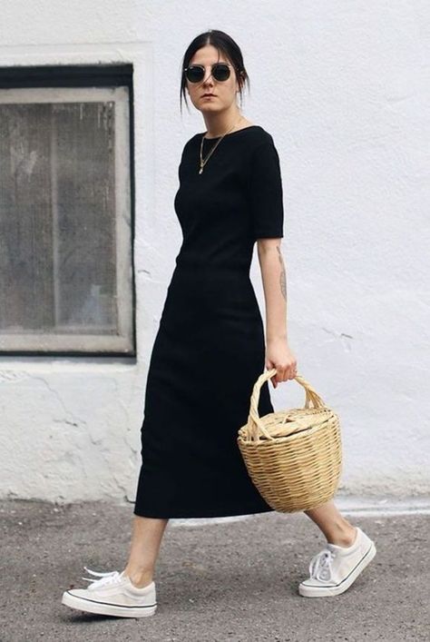 a black fitting minimalist midi dress with a high neckline and short sleeves, white sneakers for a monochromatic look Mode Over 50, Minimalist Fashion Summer, Simple Summer Outfits, Outfit Chic, Minimal Outfit, 가을 패션, Outfits Casual, Looks Style, Casual Summer Outfits