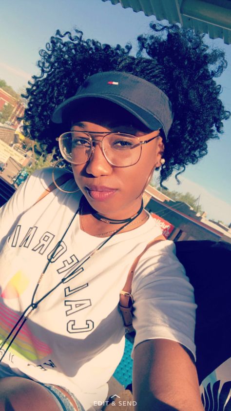 IG: deliriousmistakes5 Visor Hat Hairstyles Black Women, Cute Hairstyles With A Visor, Hairstyles With Visors, Hairstyles For Visors Hats, Hairstyles With Visors For Work, Visor Hat Hairstyles, Cute Hairstyles For Work, Hairstyles For Work, Summer Haircut