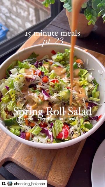 𝗜𝗕𝗦 𝗔𝗡𝗗 𝗚𝗨𝗧 𝗛𝗘𝗔𝗟𝗧𝗛 EXPERTS on Instagram: "🥗Low FODMAP Spring Roll Salad🥗 Recipe by: @choosing_balance Ingredients: Veggies: 2 cups chopped romaine lettuce 1 chopped bell pepper 1 cup chopped cucumber 1/2 cup chopped carrots 1 cup chopped cabbage 1 avocado, chopped (1/8 avocado per serving for low fodmap) 1/4 cup basil Other: 2 cups cooked rice noodles Sauce: 1/2 cup peanut butter 1 tbsp maple syrup 1 tsp apple cider vinegar 1 tbsp coconut aminos or soy sauce 1/4 cup water Instru Spring Roll Salad, Noodles Sauce, Spring Roll, Cooked Rice, Best Salad Recipes, Chopped Carrots, Romaine Lettuce, Rice Noodles, Fresh Salads