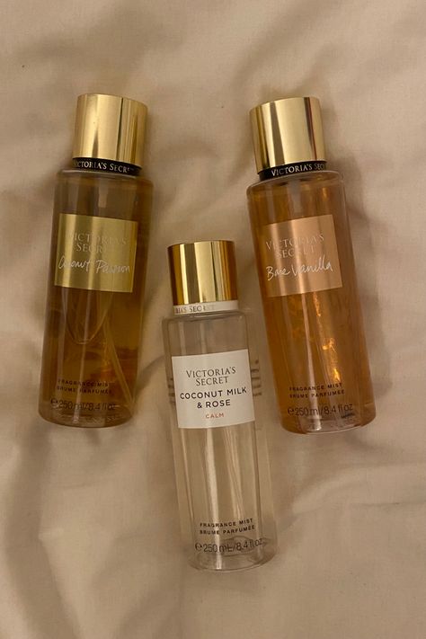 Profumo Victoria Secret, Victoria Secret Body Spray, Serious Skin Care, Fragrances Perfume Woman, Body Hygiene, Shower Skin Care, Body Smells, Victoria Secret Perfume, Perfume Lover