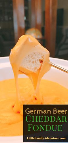 German Board, Easy Fondue Recipes, Cheddar Fondue, German Cheese, Easy Fondue, Fancy Recipes, Football Recipes, Beer Cheese Fondue, Savory Dips