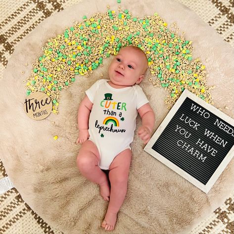 The easiest St.Pattys day photo shoot idea! Lucky 7, Half Birthday, Saint Patties, Luck Charms, St Pattys, St Pattys Day, Lucky Charm, Baby Month By Month, Baby Photos