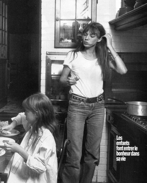 Style Jane Birkin, Jane Birken, Kate Barry, Jane Birkin Style, Five Jeans, Looks Jeans, Serge Gainsbourg, Charlotte Gainsbourg, Jane Birkin