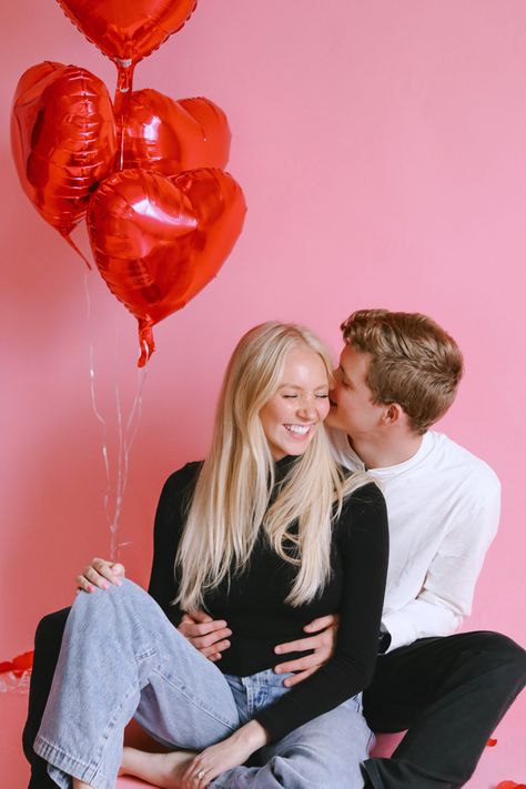 Couple Poses Valentines Day, Couple Poses Valentine, Valentine Shoot Ideas Photoshoot Couple, Valentines Shoot Ideas, Valentine’s Day Photoshoot Aesthetic, Valentine Photo Shoot Couples, Valentine’s Day Photoshoot Couples, Valentines Couple Photoshoot, Couple Valentines Day Photoshoot