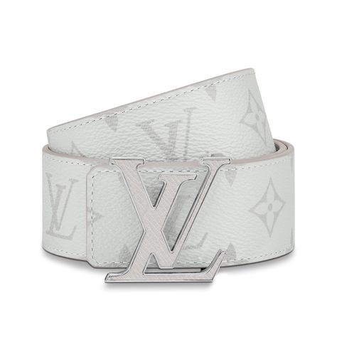 LOUIS VUITTON LV INITIALES REVERSIBLE BELT MONOGRAM ECLIPSE TAIGA 40MM WHITE. #louisvuitton #cloth #canvas Sac Louis Vuitton, White Louis Vuitton, Pre Owned Louis Vuitton, Luxury Belts, Louis Vuitton Belt, Designer Belts, Reversible Belt, Lv Monogram, White Belt