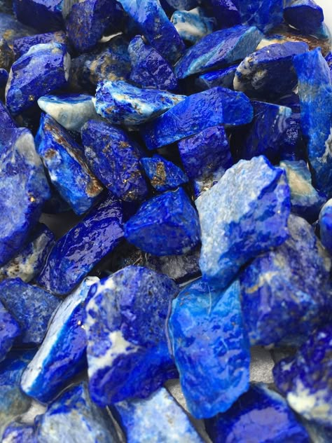 lapis | by R. Tanaka / fluor_doublet on Flickr Royal Blue Wallpaper, Lapis Lazuli Crystal, Cool Rocks, Fantasy Aesthetic, Blue Lapis, Blues Rock, Chakra Crystals, Blue Aesthetic, Rocks And Minerals