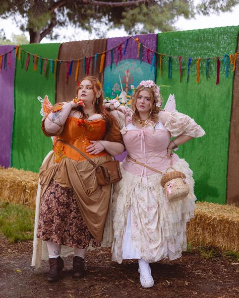 Ren Fairies 🍁✨🌷 #renfaire #rennaissancefaire Renfest Fairy Costume, Fairy Ren Faire Costume, Ren Fest Costumes Women, Ren Fest Outfits, Renn Faire Outfit, Fairy Ren Faire, Ren Faire Fairy, Festival Prep, References Female