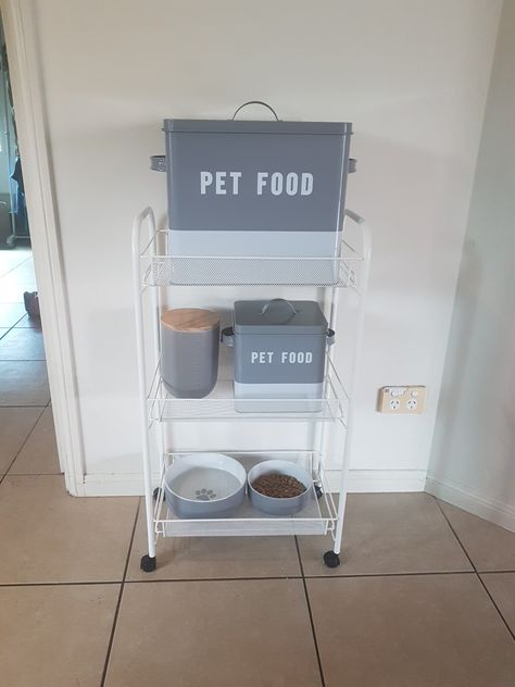 Pets Organization Ideas, Cat Storage Ideas Pet Food, Dog Feeding Area In Kitchen, Dog Storage Organization, Pet Food Organization Ideas, Dog Treats Storage Ideas, Dog Item Storage, Pet Storage Ideas Small Spaces, Dog Food Storage Ideas Small Spaces