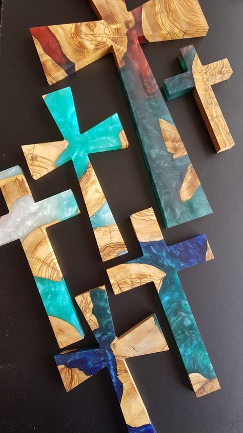 Wooden Crucifix Resin and Olive Wood Wall Cross Wall - Etsy Canada Cross Wood Projects, Epoxy Cross, Wooden Crosses Diy, Headstone Ideas, Resin Cross, Wood Wall Cross, Resin And Wood Diy, Cross Wood, Epoxy Projects