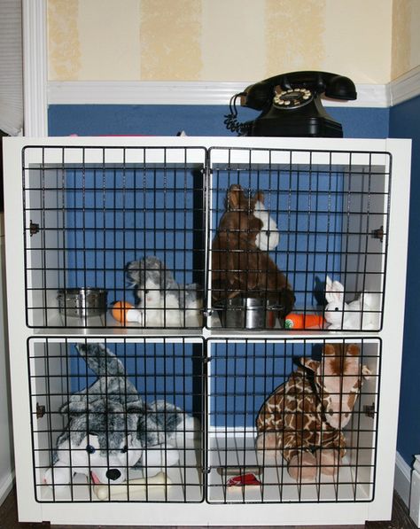 DIY:  Play Pet Kennel for kids Vet Clinic in Playroom Kids Vet Clinic, Kennel Ideas, Diy Kids Furniture, Dramatic Play Area, Dramatic Play Preschool, Vet Clinic, Pet Kennels, Dramatic Play Centers, Pet Vet