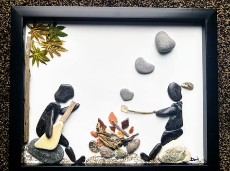 Camping Pebble Art, Pebble Art Camping, Rock People Art, Shell People, Friends Pebble Art, Campfire Scene, Rock Crafts Diy, Sea Glass Art Diy, Stone Pictures Pebble Art