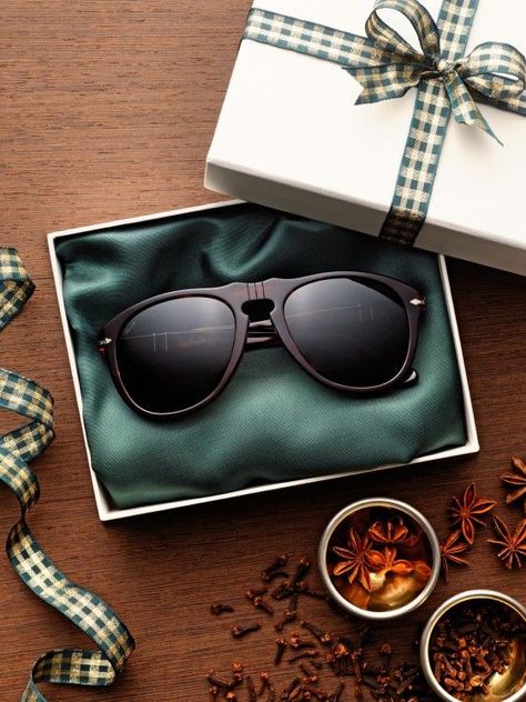 Sunglass Photography, Eyewear Photography, Wooden Eyewear, Wooden Glasses, Glass Photography, Holiday Accessories, Product Styling, Photography Jobs, Photography Styling