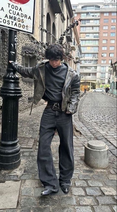 Black Leather Jacket Aesthetic Men, Mens Vintage Jeans Outfit, Black Jacket Outfits Men, Outfits With Leather Jackets Men, Subversive Basics Men, Biker Fits Men, Style Inspiration For Men, Werewolf Aesthetic Outfit Male, Fall Mens Outfits Men Street