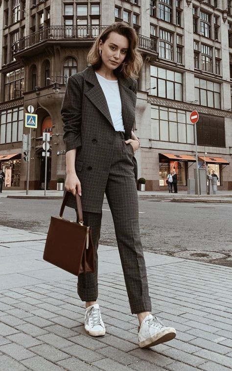 Blazer Outfits For Women Masc, Masculine Female Business Casual, Tomboy Professional Outfits, Academic Style Women, Office Lunch Outfit, Lesbian Business Casual Outfits, Female Professor Outfits, Lesbian Work Outfit, Formal Lunch Outfit