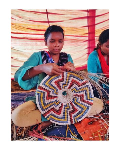 Sabai Grass, locally known as Bobbei Grass is a natural fibre which was earlier limited to rope making is now used for making various craft products which are environment friendly and are used across the country.These products are made by weaving of dried sabai grass and palm leaf... Village Environment, Handmade Baskets Weaving, Rope Making, Craft Products, How To Make Rope, Natural Fibre, Handmade Baskets, Environment Friendly, Palm Leaf