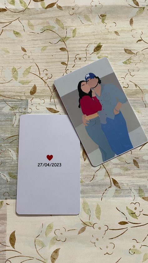 Dm @kp_editz_for_u Wallet Cards With Illustration, Card Wallet Diy, Ideas Cartas, Selfie Captions, Diy Wallet, Diy Gifts For Him, Fun Easy Crafts, Personalized Photo Gifts, Wallet Card