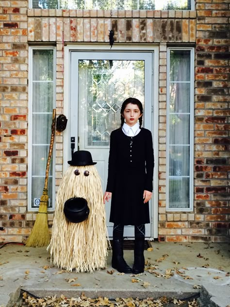 Adams Family Hand Costume, Wednesday And Cousin It Costume, Wensday Adams Halloween, Wendsday Adams Costumes, Adams Family Costume Wednesday, Cousin It Costume, Homeade Halloween Costumes, Adams Family Costume, Addams Family Halloween Costumes