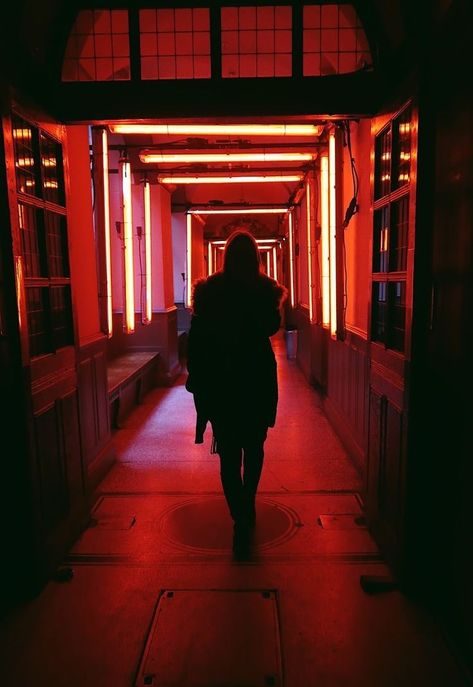 I See Red, Red Lights, Neon Nights, Rainbow Aesthetic, Neon Aesthetic, Neo Noir, Red Walls, Cinematic Photography, Aesthetic Colors