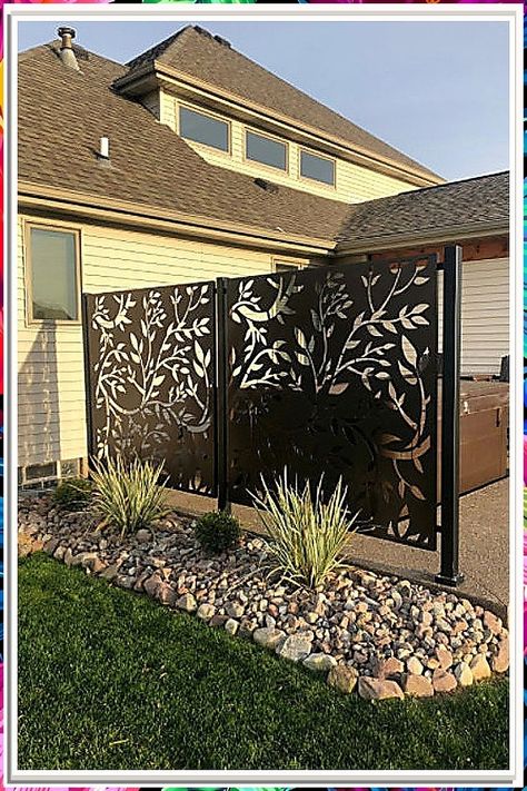 If you're looking for a way to keep your outdoor space private, consider installing a privacy screen. These screens can be made from a variety of materials, so you can find one that suits your specific needs. Kitchen Outside, Privacy Fence Designs, Patio Privacy, Outdoor Screens, Backyard Privacy, Privacy Walls, Outdoor Privacy, Privacy Screen Outdoor, Ideas Patio