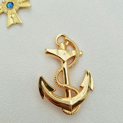 Russian Eagle, Gold Pendants For Men, Prince Coat, Gold Bullion Bars, Men's Brooch, Anchor Design, Antique Gold Jewelry, Gold Bullion, Pendant With Chain