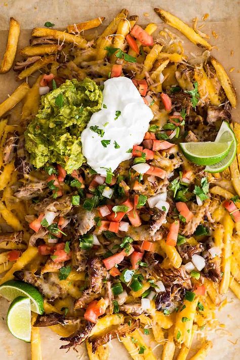 Carnitas Nacho Fries are the perfect party food or game-day appetizer. They're easy, stress-free, and a total crowd-pleaser. Healthy Nacho Fries, Mexican French Fries, Loaded Nacho Fries, Food Cravings Savory, Appetizer Nachos, Carnitas Nachos, Fries Nachos, Nachos Fries, Best Nachos