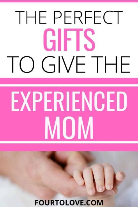 Click to read a thorough list of perfect experienced mom gifts that are much needed for a third or fourth baby. You are sure to find a gift that will be appreciated by an experienced mom! Top Baby Gifts, Thoughtful Baby Gifts, Expecting Mother Gifts, Baby Delivery, Gifts For New Mothers, Baby Gift Ideas, Diy Baby Gifts, Best Baby Gifts