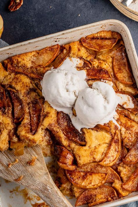 This easy-to-make spiced Vegan Apple Cobbler requires just 10 ingredients and less than an hour to bake!. Serve warm from the oven with a scoop of your favorite vegan vanilla ice cream for a nostalgic warm treat. #applecobbler #vegandessert #veganfallrecipe #autumnrecipe #fallrecipe #veganrecipe #sweetsimplevegan #applecobblerwithicecream #dairyfree Vegan Apple Cobbler, Vegan Vanilla Ice Cream, Apple Cobbler Recipe, Gluten Free Pastry, Fall Vegan Recipes, Apple Cobbler, Vegan Apple, Apple Desserts, Welcome Fall