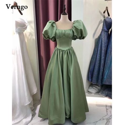 Prom Dresses Satin, Green Prom Dresses, Green Ball Gown, 2023 Prom, Satin Corset Dress, Dress With Puffy Sleeves, Dress With Corset, Green Prom, Dresses Satin