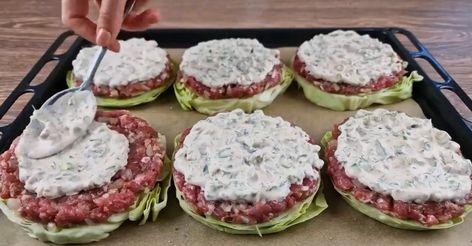 Ground Beef And Cabbage Patties, Beef Patty On Cabbage, Cabbage Hamburger Recipes Low Carb, Cabbage Steaks With Ground Beef Patty, Cabbage Steaks And Hamburger Patties, Cabbage Steaks With Ground Beef, Baked Cabbage Steaks With Ground Beef, Cabbage Steak With Hamburger Patty, Sliced Cabbage With Hamburger