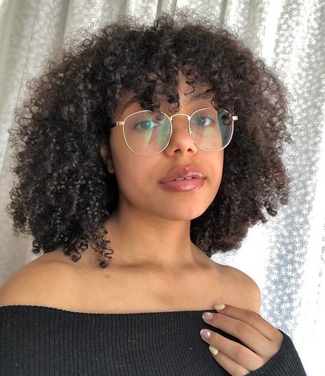 Natural Hairstyles With Bangs, Curly Hair Bangs Black Women, Curly Bangs Black Women, 4b Bangs, 3c Bangs, Natural Hair With Bangs, Afro With Bangs, 4c Bangs, Coily Hair Bangs