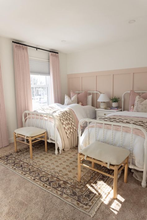 Girls Bedroom Two Twin Beds, Co Ed Bedroom Kid Rooms, Twin Girl Toddler Bedroom, Girls Bedroom 2 Beds, Dusty Pink Toddler Bedroom, Girls Room Two Twin Beds, King Bed Bedroom Ideas, Toddler Girls Shared Bedroom Ideas, Girls Room Shared Sibling Sisters