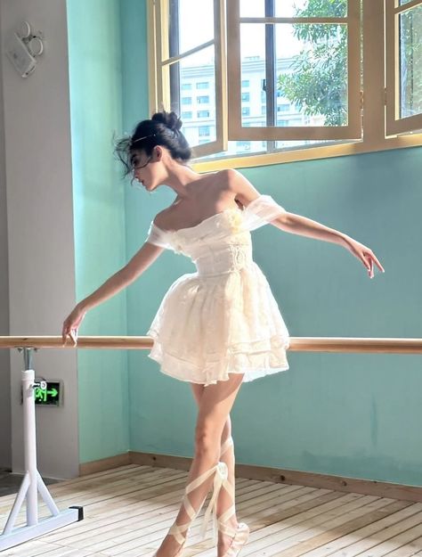 Ballerina Poses, Dance Aesthetic, Ballerina Outfit, Ballet Beauty, Ballet Poses, Ballet Inspiration, Ballet Core, Ballet Clothes, 사진 촬영 포즈