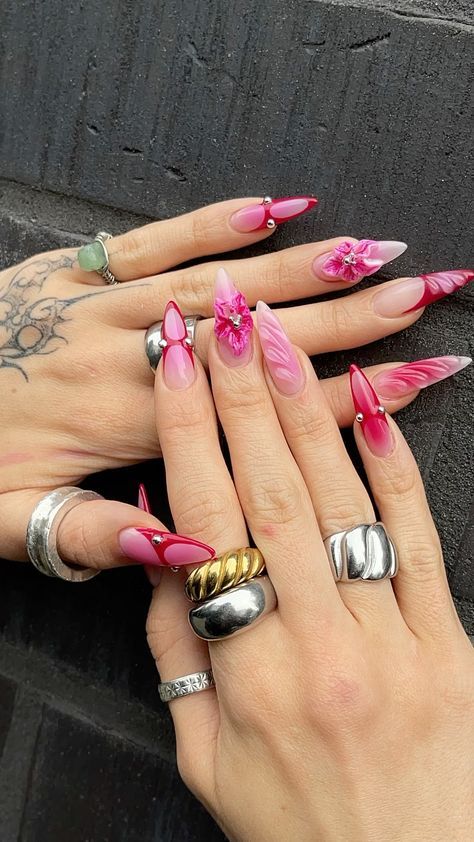 Almond Fire Nails, Chrome Summer Nails, Nail Art Rose, Summer Chrome Nails, Chrome Manicure, Blue Chrome Nails, White Chrome Nails, Nagellack Trends, Chrome Nails Designs